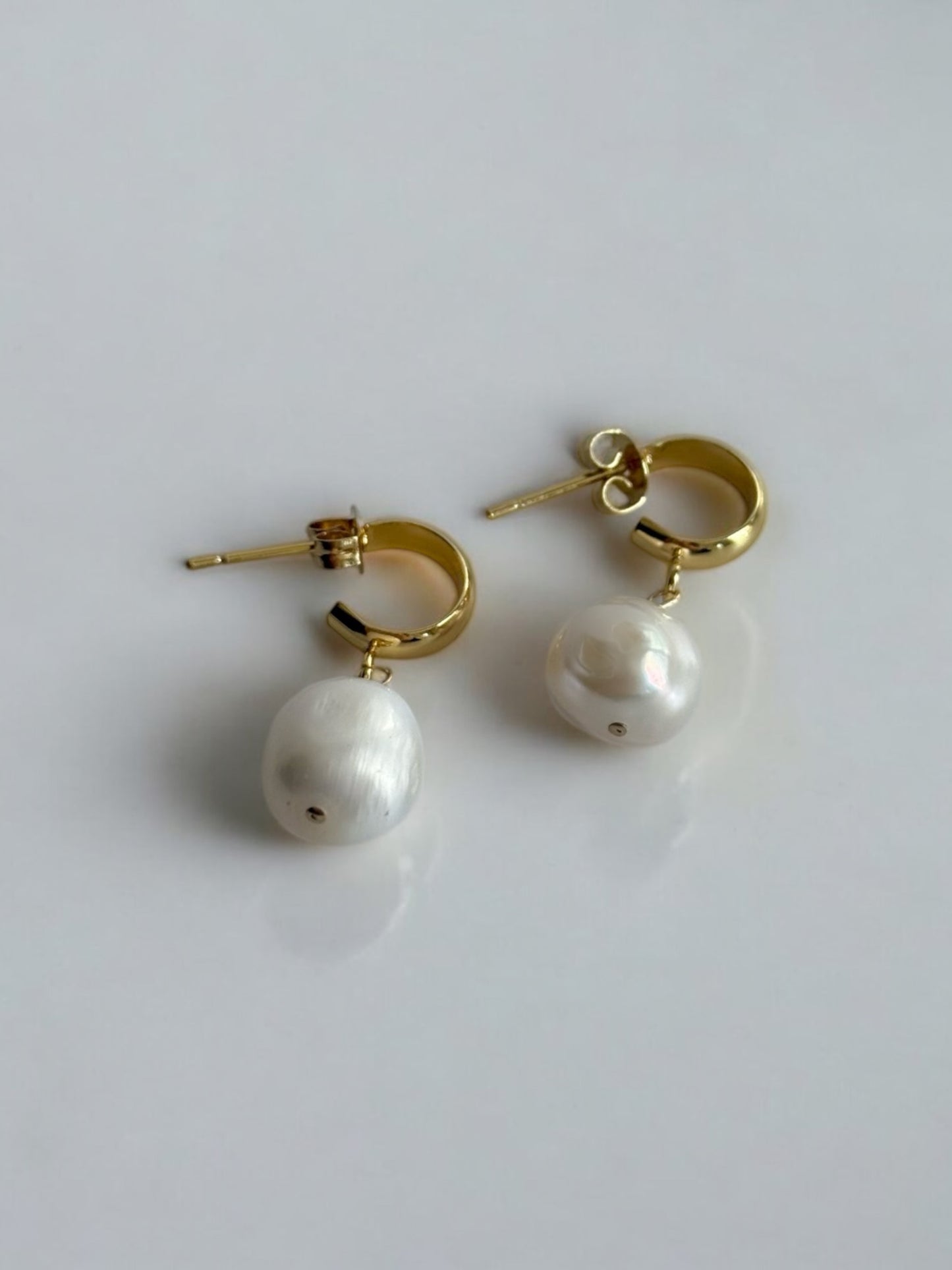 Nova Baroque Pearl Hoops