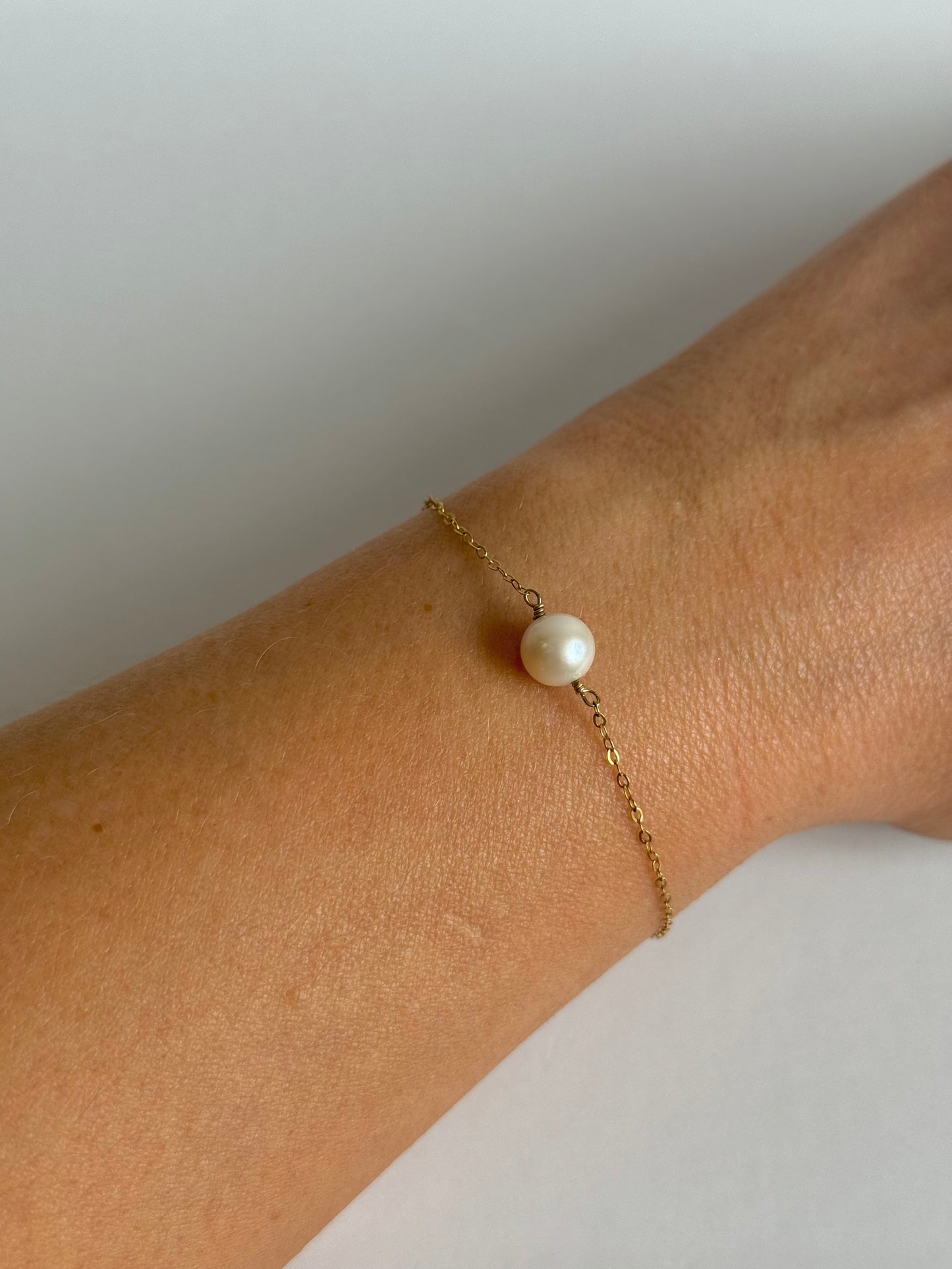 Ember Single Pearl Chain Bracelet