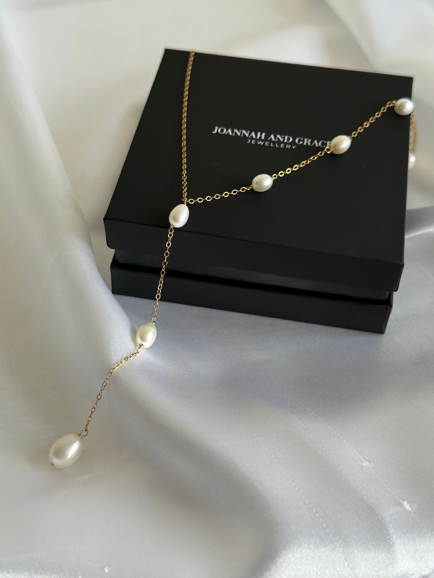 Alina Pearl Lariat Necklace