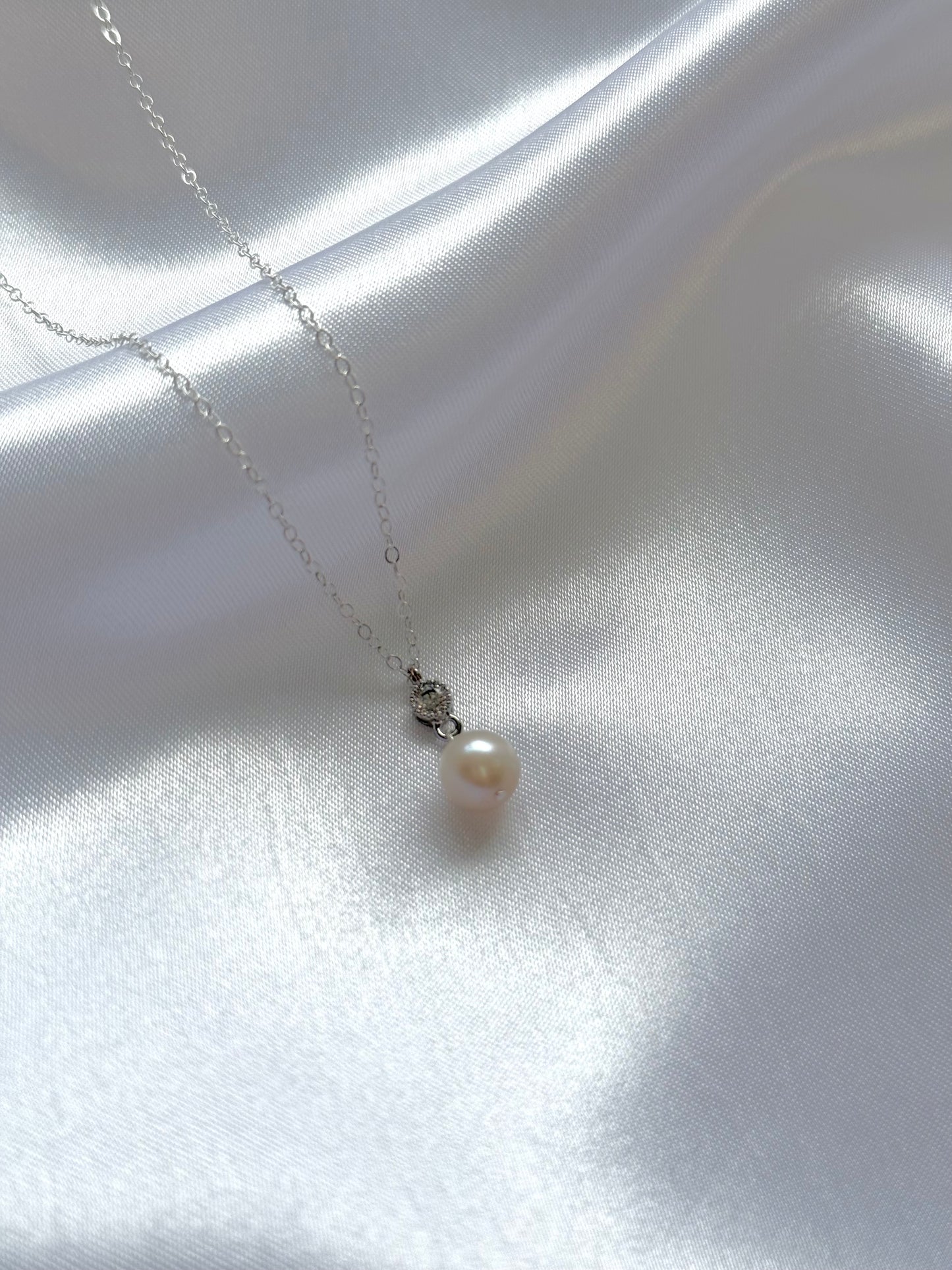 Willow Cubic Zirconia Pearl Necklace