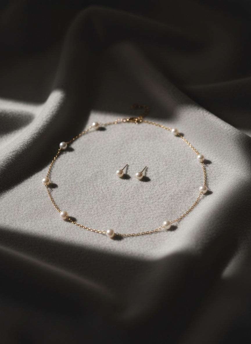 Lisette Pearl Stud Earrings