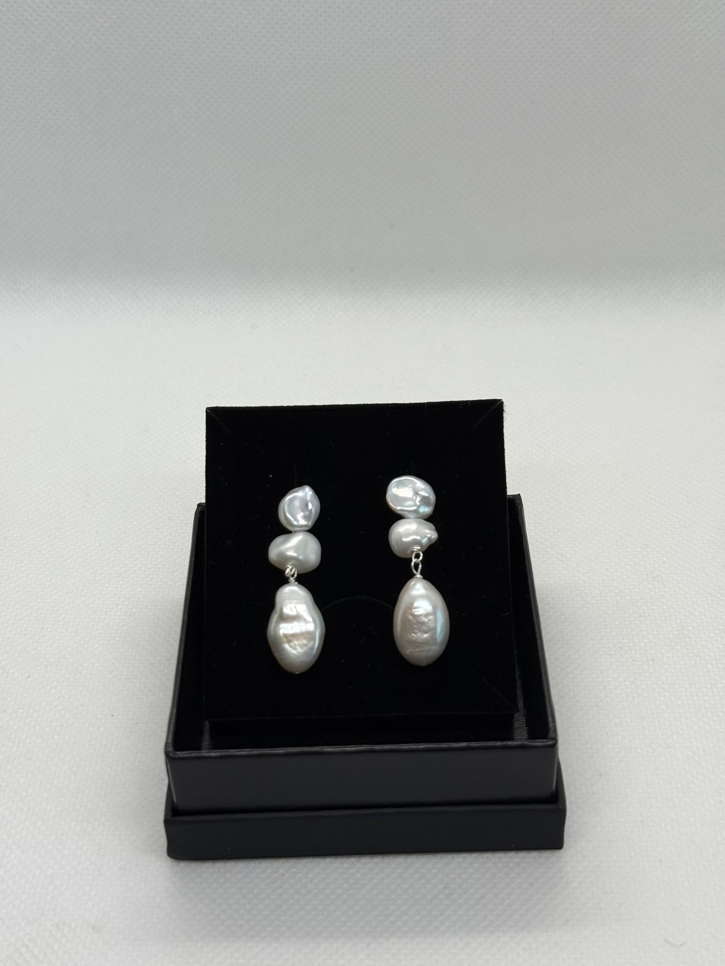 Isabella Triple Pearl Detachable Earrings