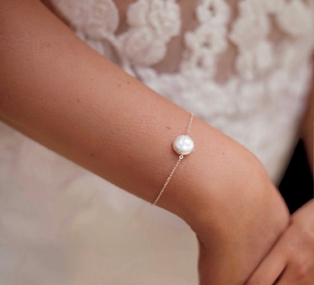 Claire coin pearl and chain bracelet