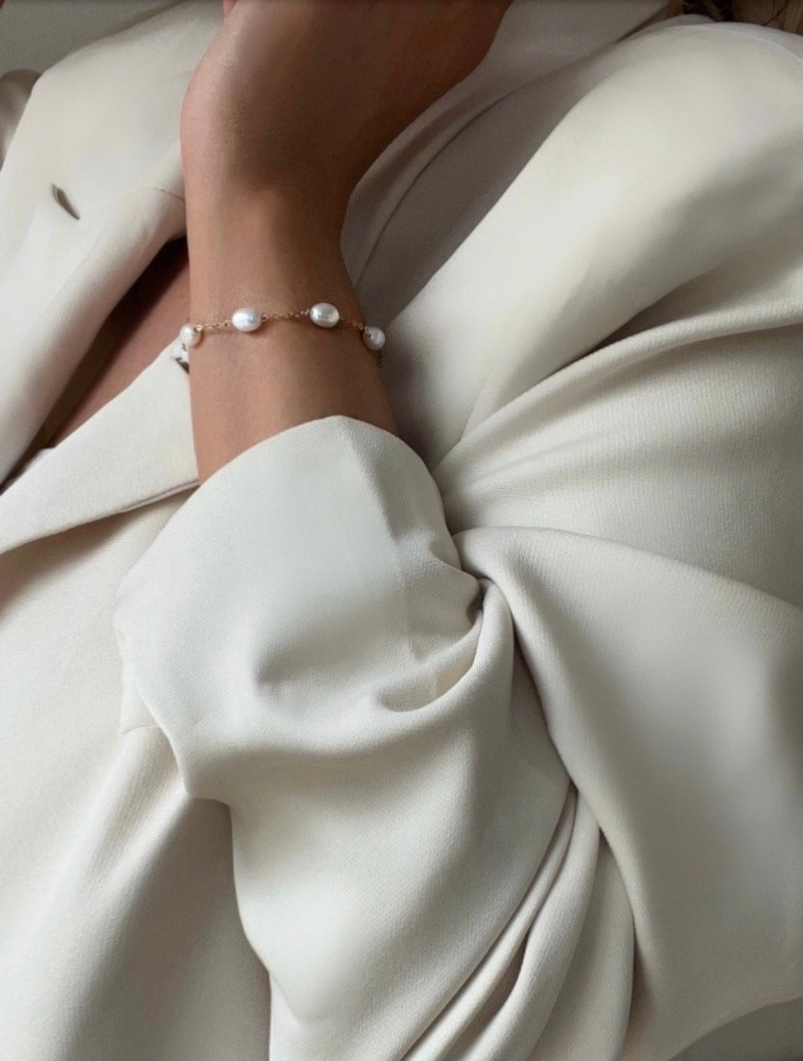 Kayla Teardrop Freshwater Pearl and Chain Bracelet
