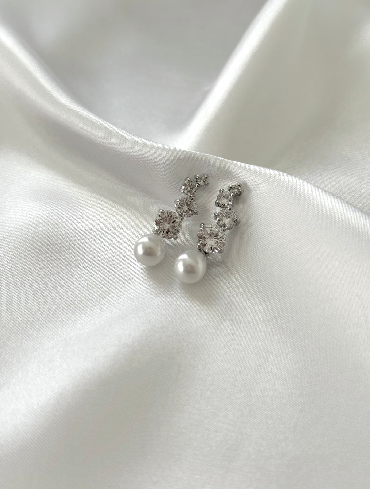 Seraphina Cubic Zirconia Drop Pearl Earrings