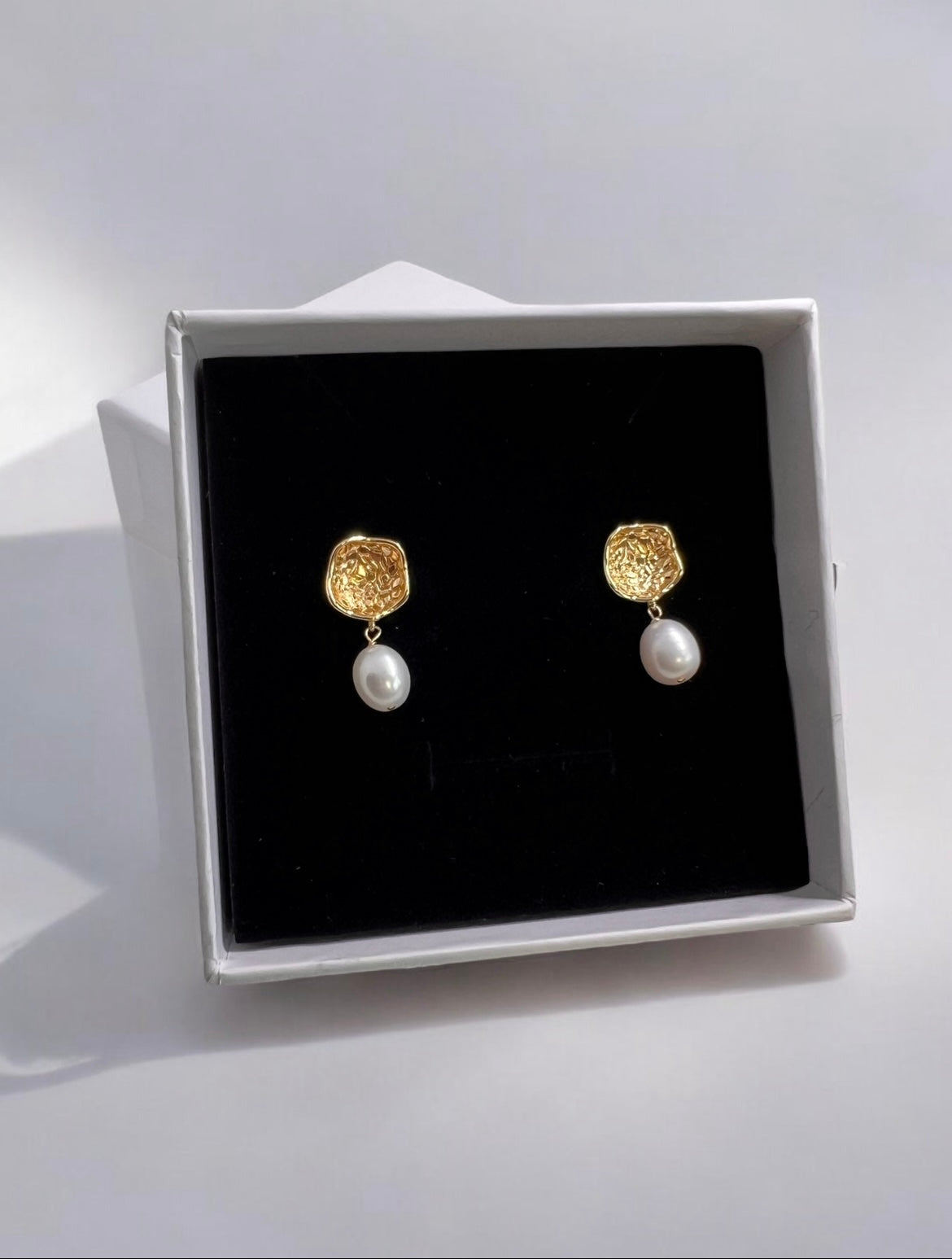 Gia Textured Stud Pearl Earrings