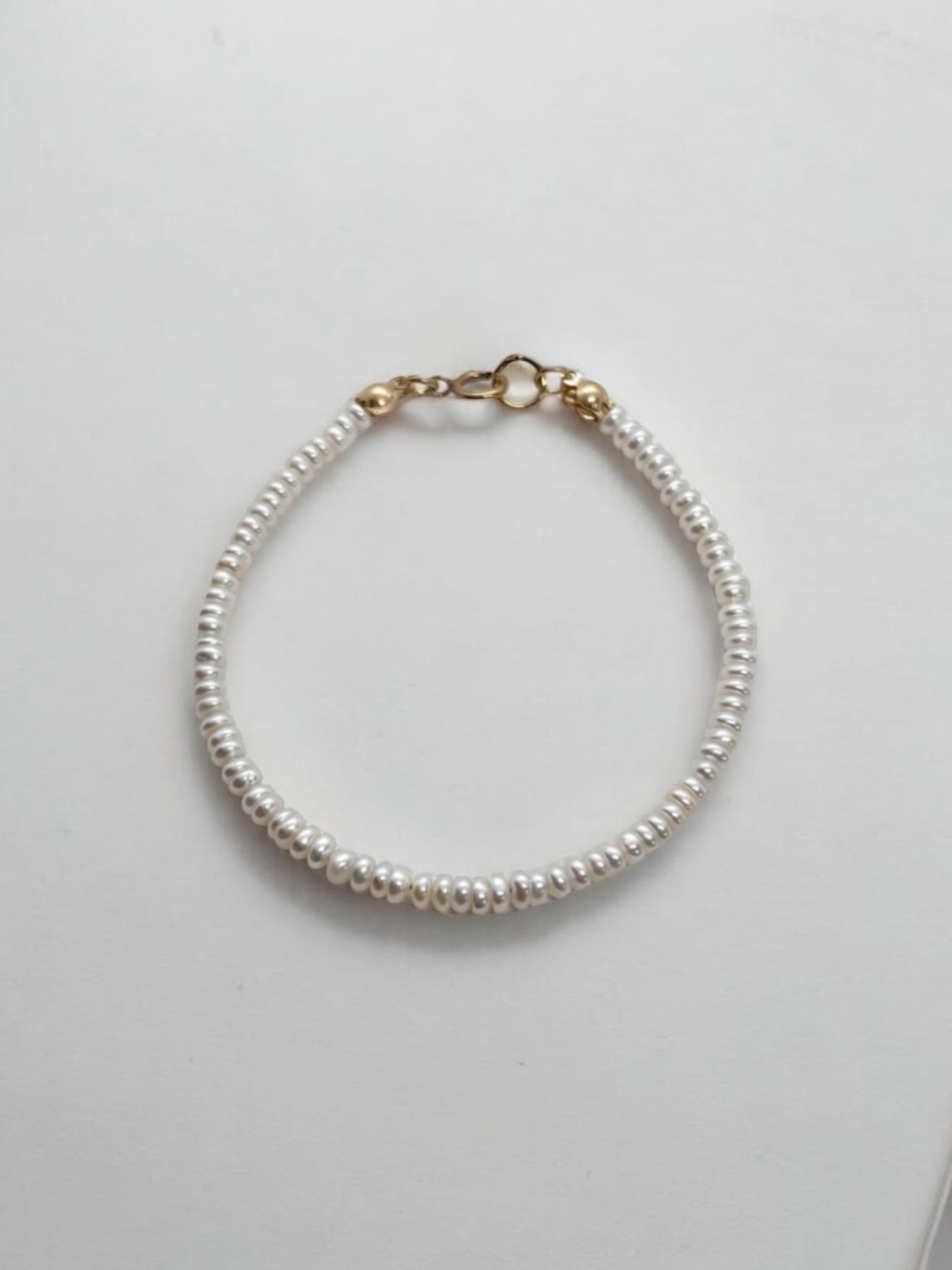 Ada Mini Rondelle Pearl Bracelet