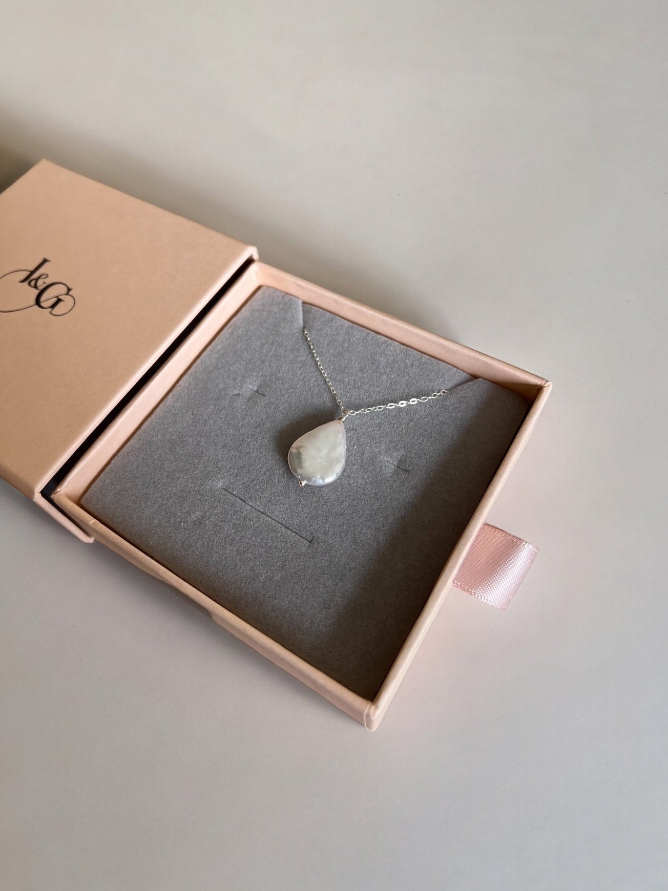Delilah Freshwater Flat Teardrop Pearl Pendant Necklace