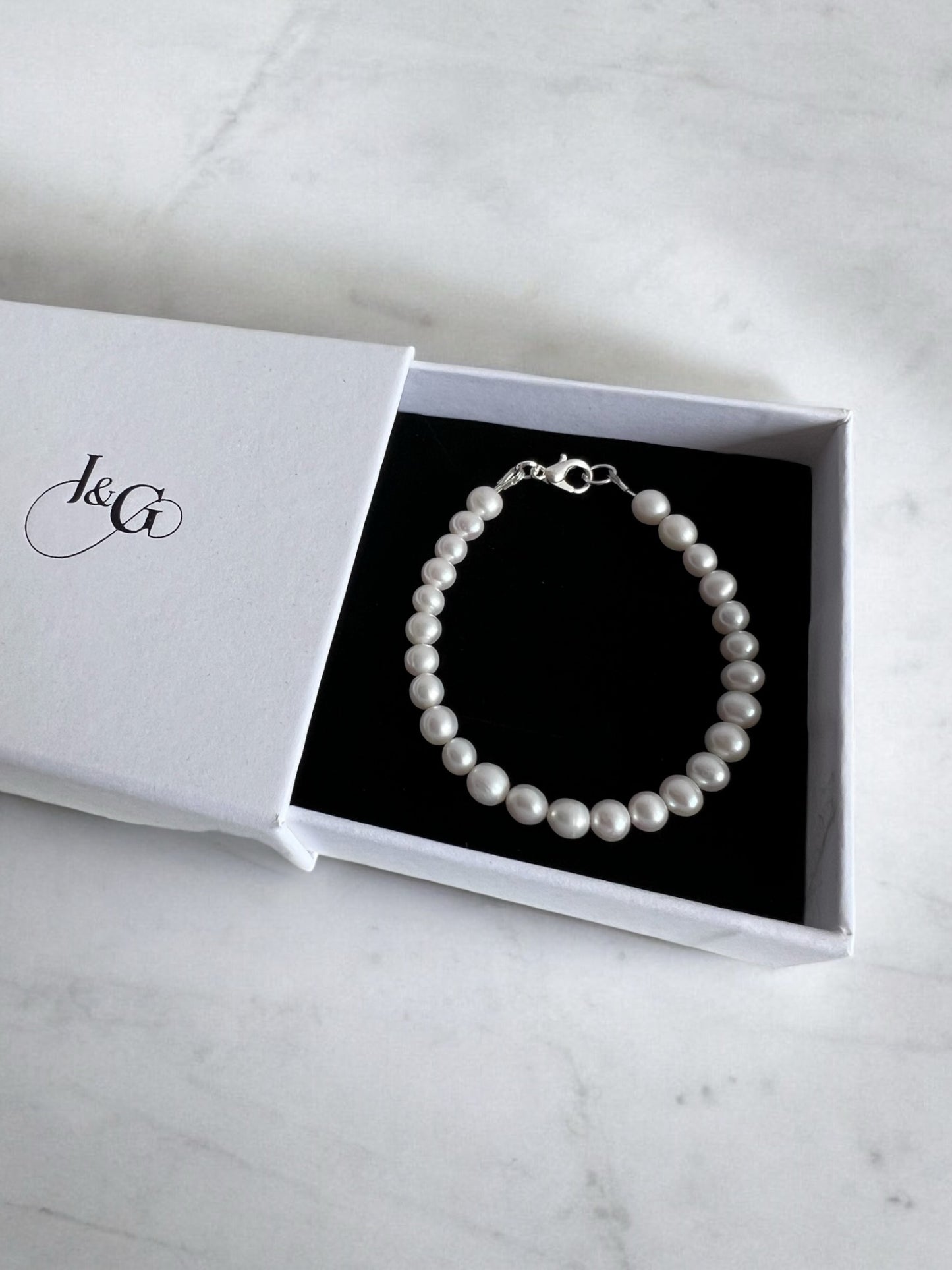 Elen Freshwater Near Round Pearl Bracelet