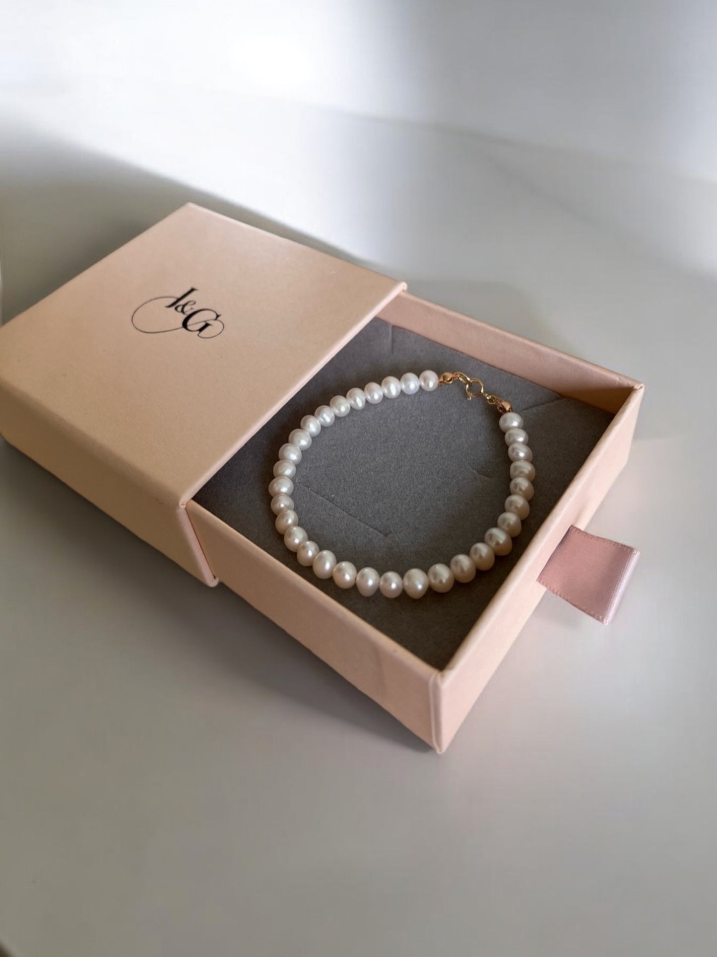 Elen Freshwater Near Round Pearl Bracelet