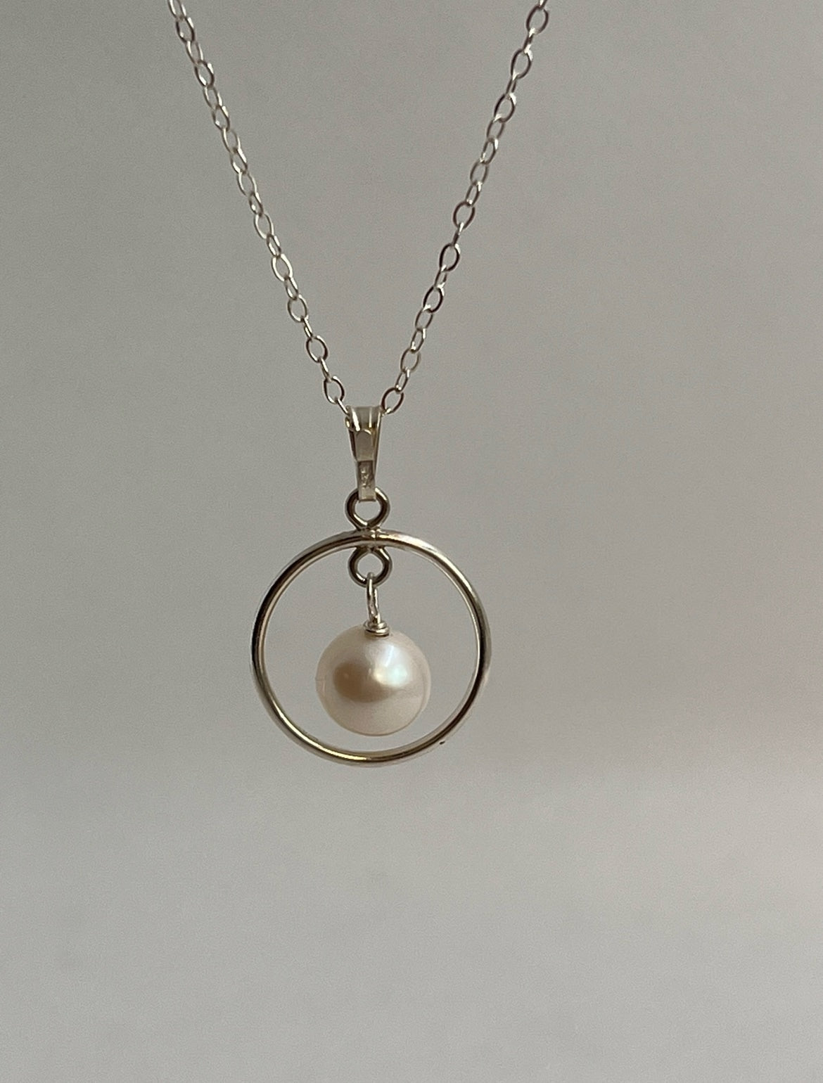 Isabella Circle Pearl Pendant Necklace