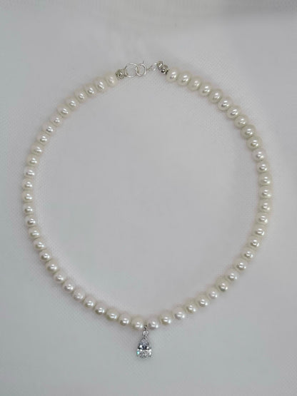 Valentina Pearl Choker With Cubic Zirconia Pendant