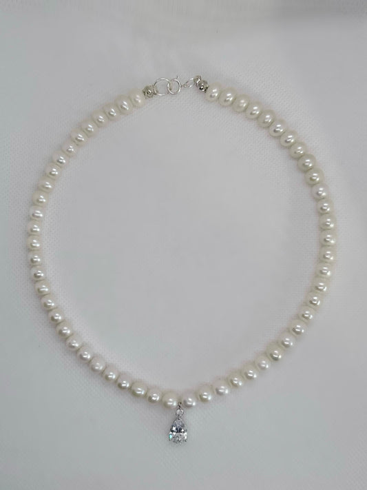 Valentina Pearl Choker With Cubic Zirconia Pendant
