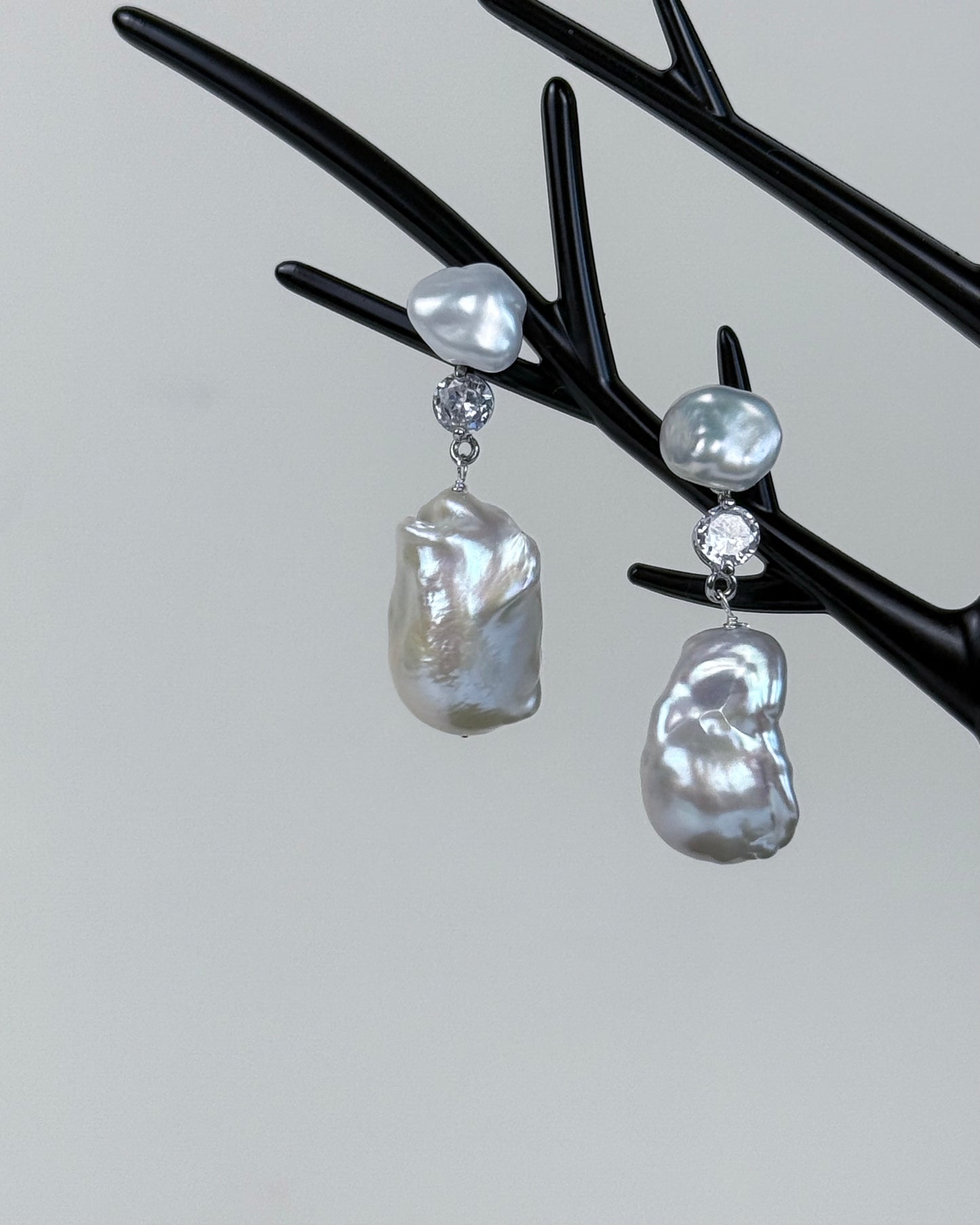 Solenne Baroque Pearl & Cubic Zirconia Detachable Earrings
