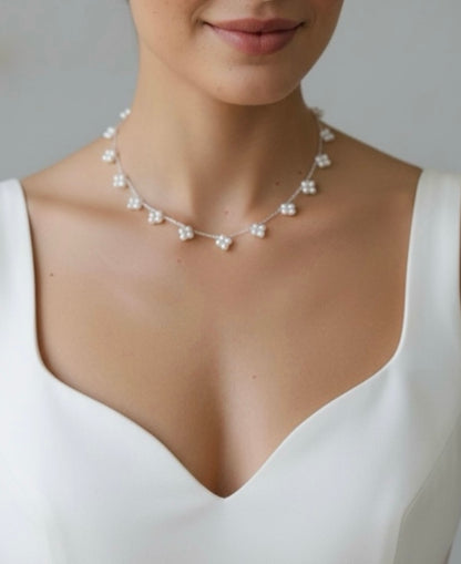 Noémie Pearl Cluster Choker
