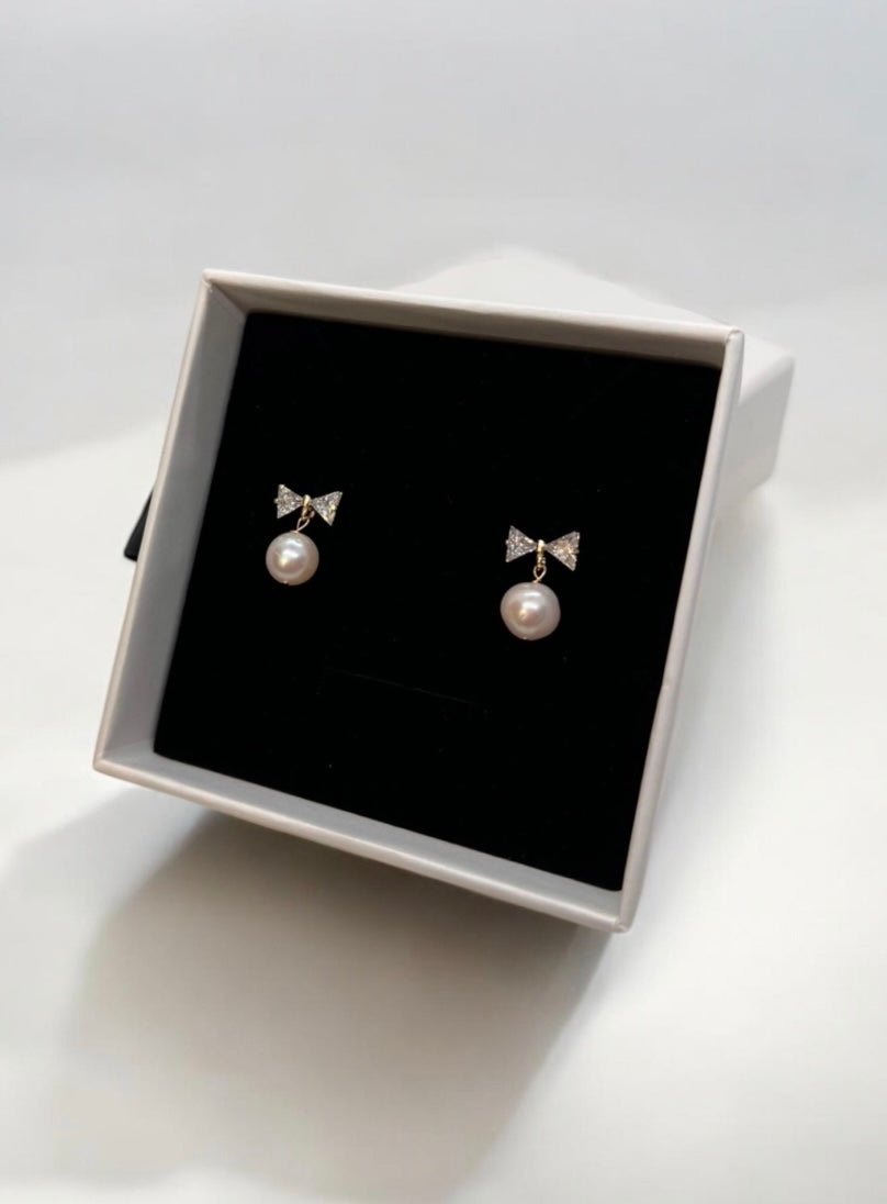 Beatrix Bow Pearl Earrings