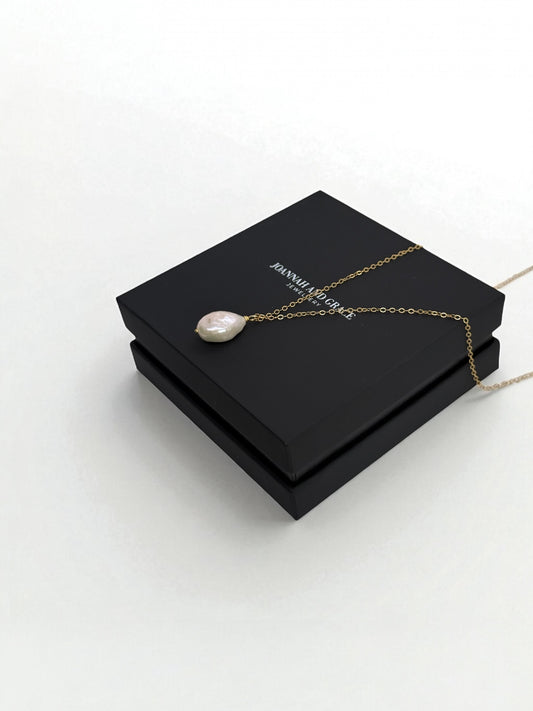 Imogen Baroque Pearl Pendant Necklace