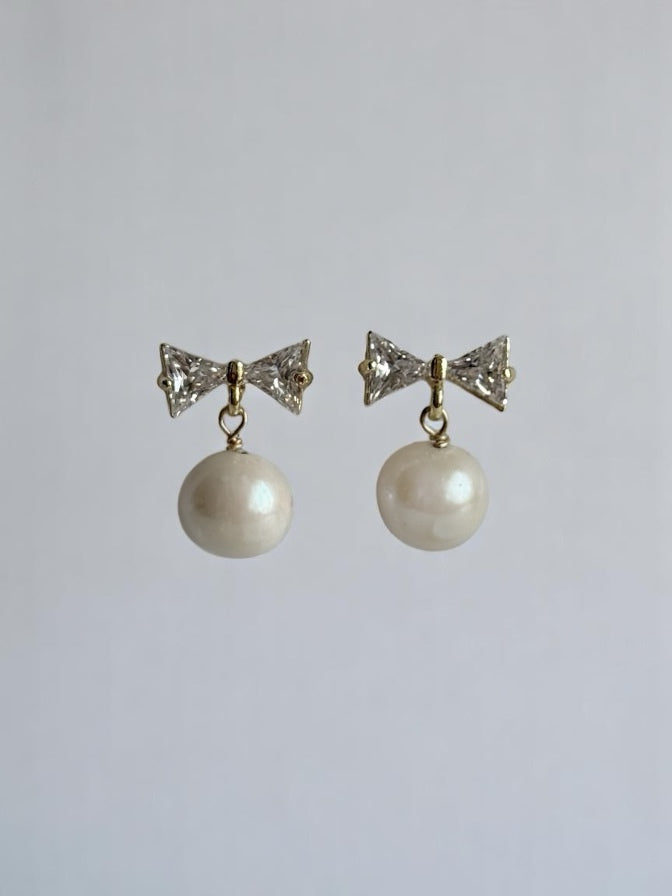 Beatrix Bow Pearl Earrings