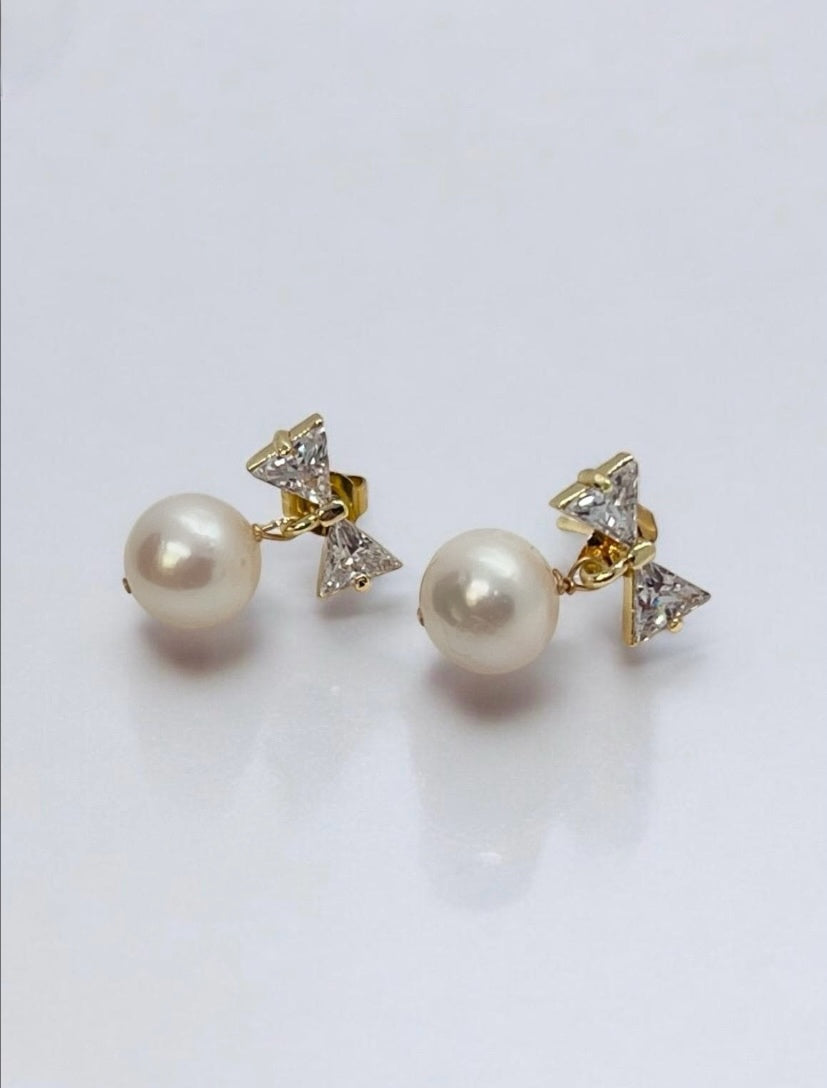 Beatrix Bow Pearl Earrings